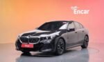 ⁦BMW 5-Series (G60)520i M Sport 2024⁩ - الصورة ⁦3⁩